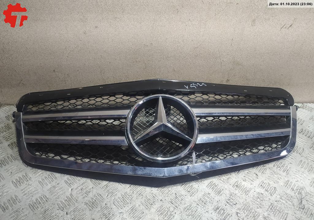Решетка радиатора (капота) - Mercedes E W212 (2009-2013)