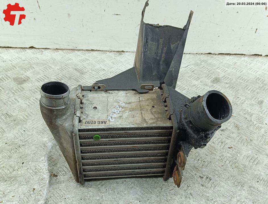 Радиатор интеркулера - Volkswagen Golf 3 (1991-1999)